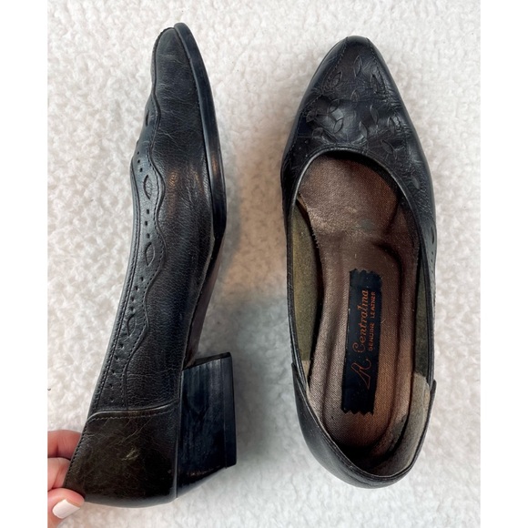 (VTG) CENTRALINA • Black Genuine Leather Pointed Toe Kitten Heels - Picture 3 of 16